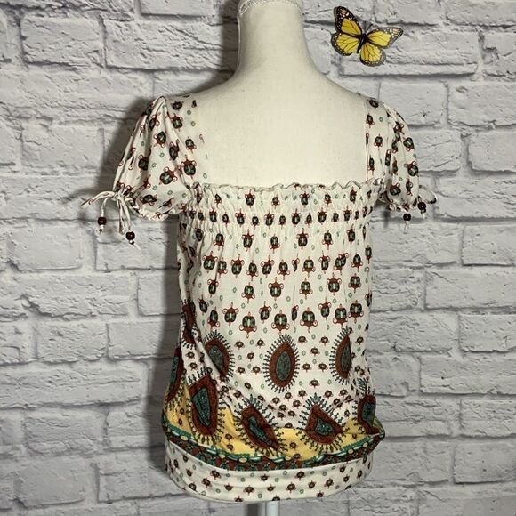 Urban Heritage Elasticized Short Sleeve Top Size Small - Picture 5 of 8